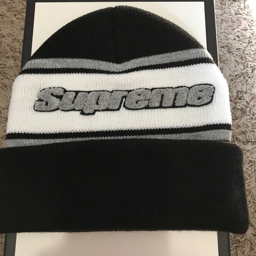 Supreme Chenille Stripe Beanie